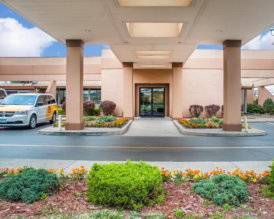 Clarion Hotel Buffalo Airport Williamsville Εξωτερικό φωτογραφία
