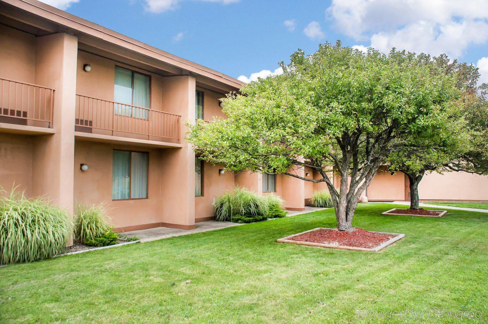 Clarion Hotel Buffalo Airport Williamsville Εξωτερικό φωτογραφία