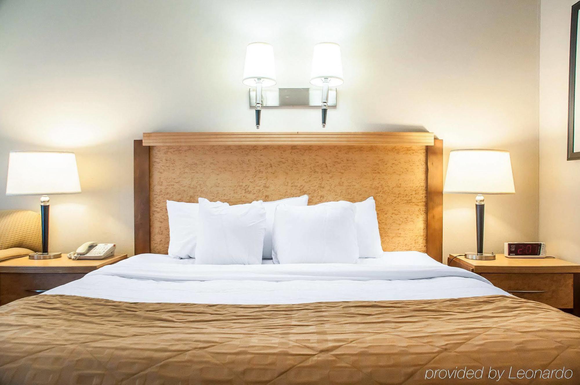 Clarion Hotel Buffalo Airport Williamsville Εξωτερικό φωτογραφία